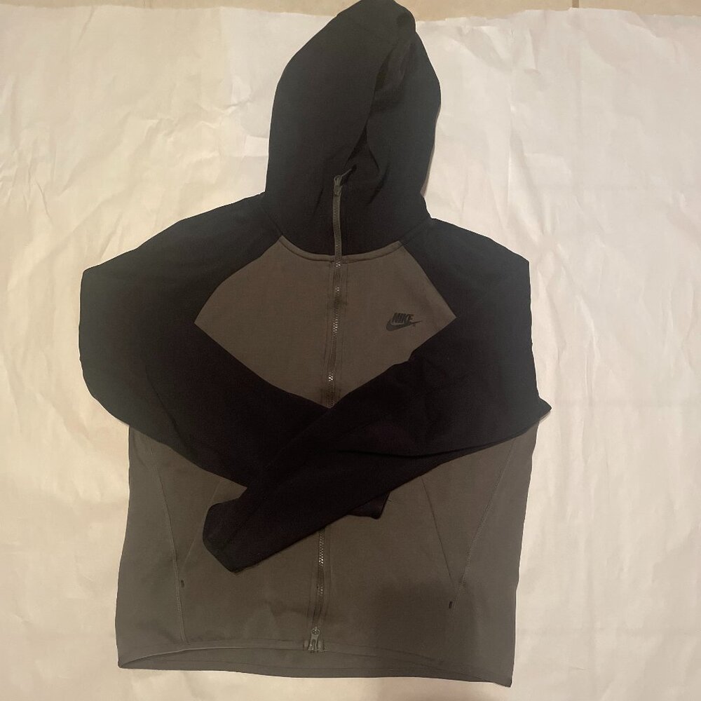Nike Tech Fleece sweatsuit